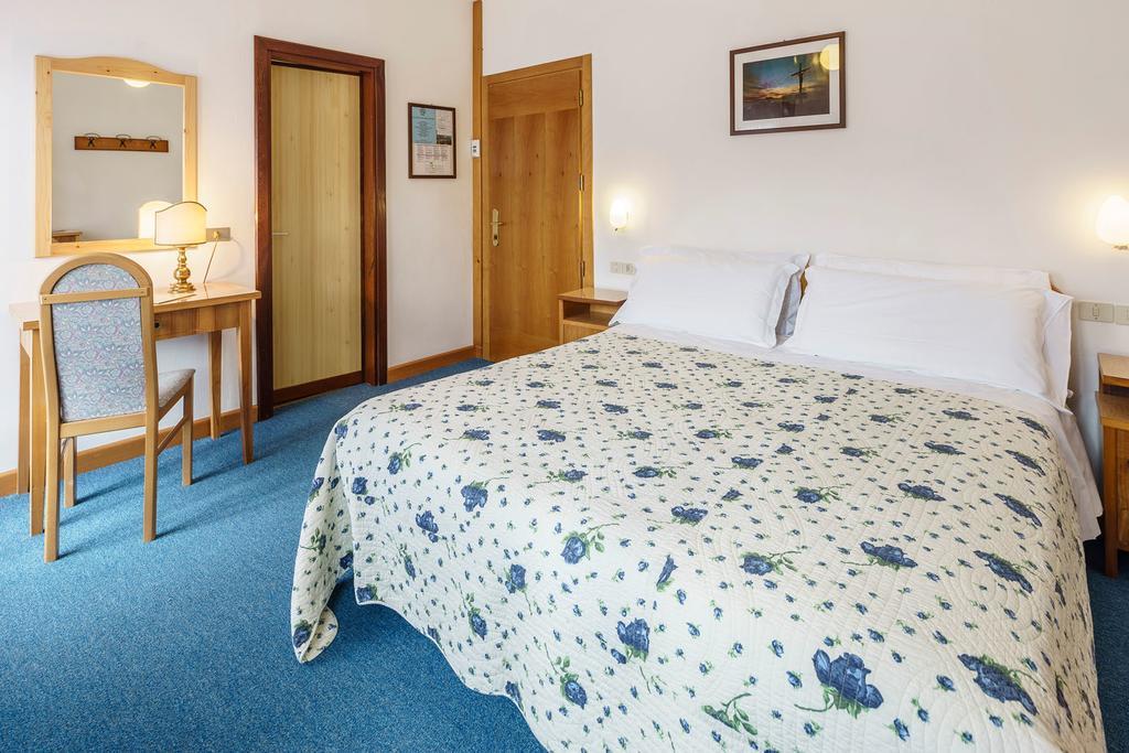 Hotel Roma San Vito di Cadore Kamer foto